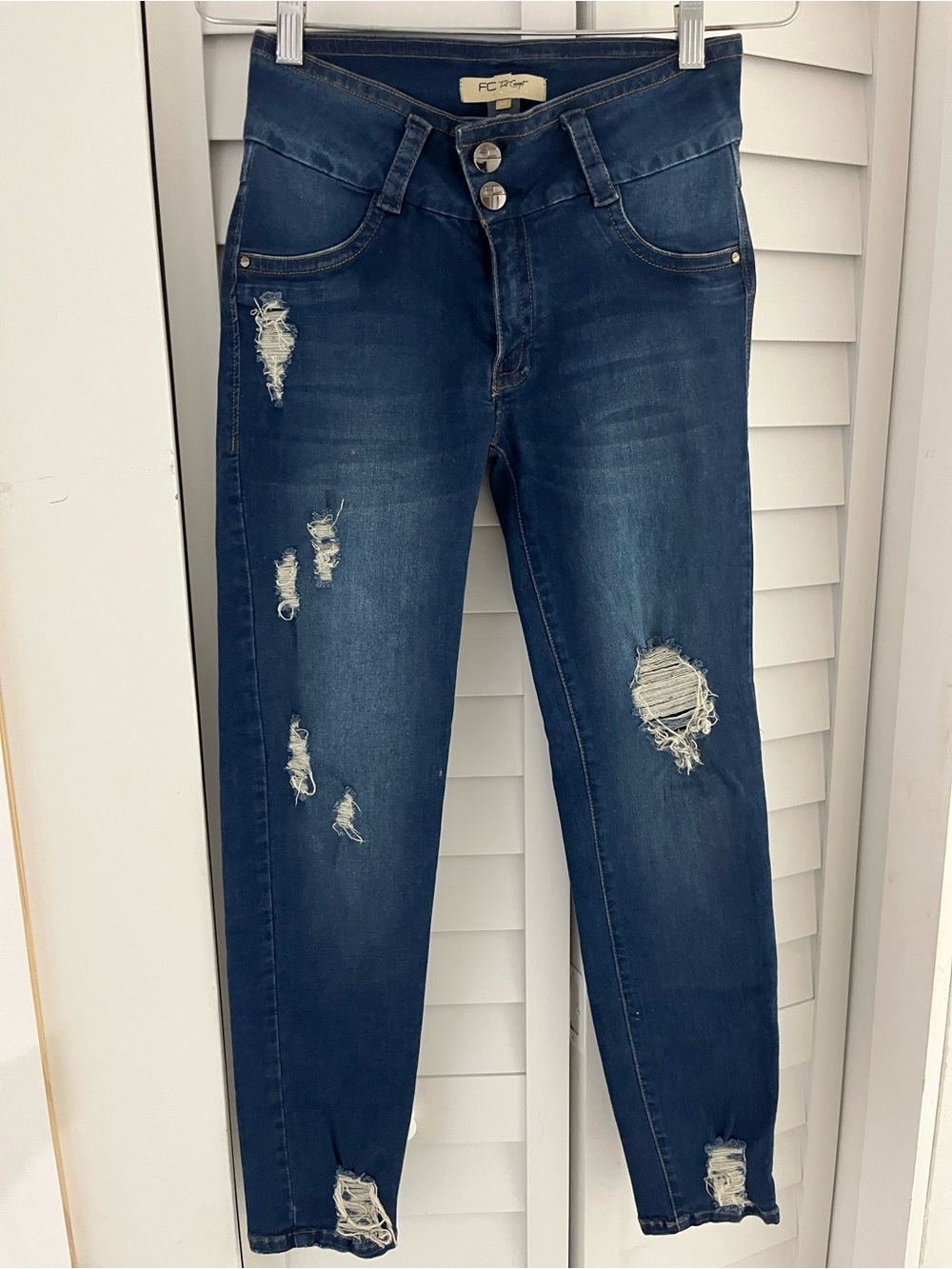 Colombia butt lifting Dark Blue Distressed Women's Jeans - Slim Fit.